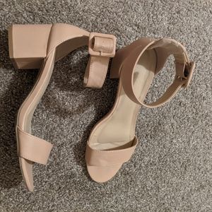 Block heel sandals